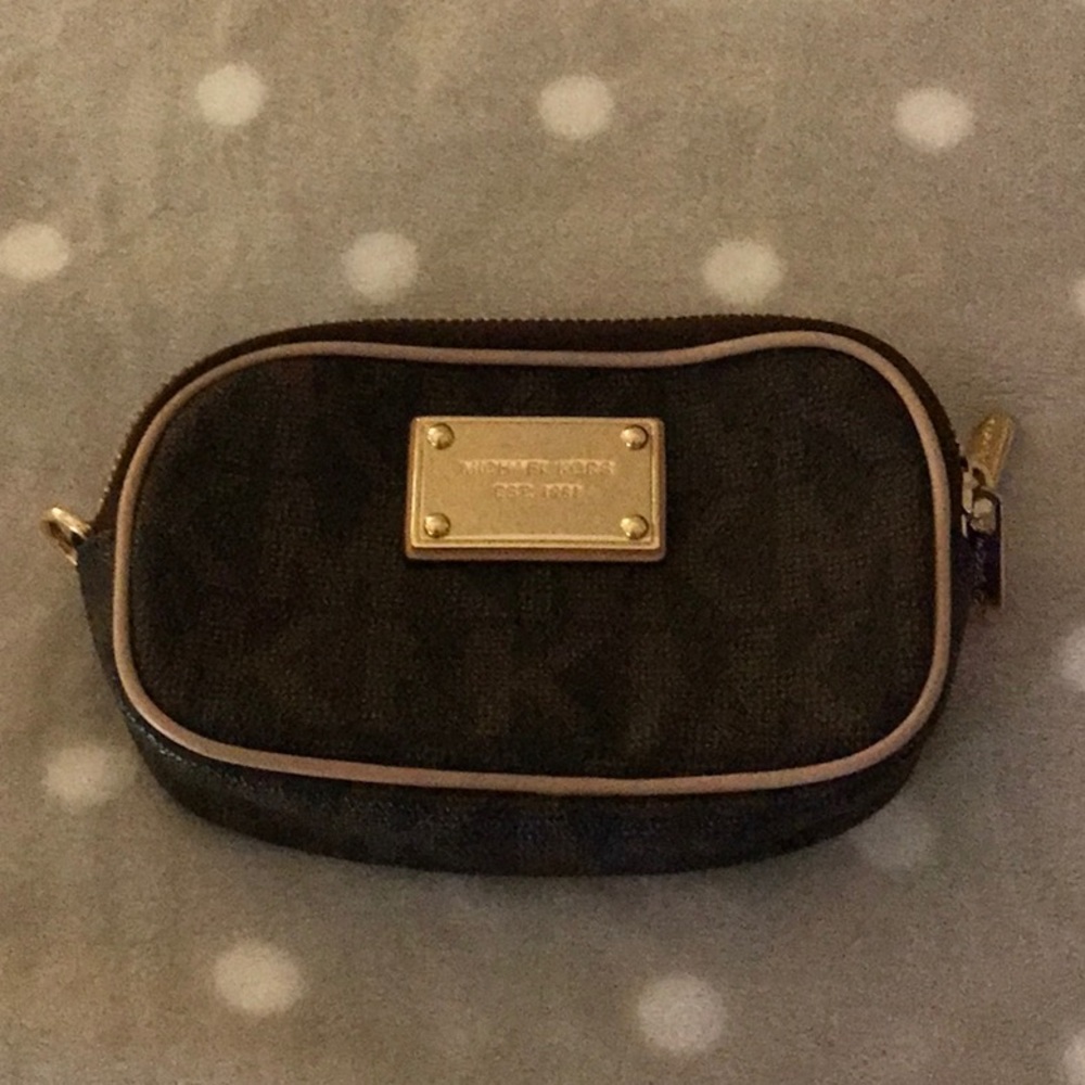 Michael Kors change purse, brown